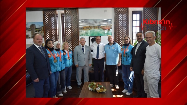 ATAOĞLU, DÜNYA ŞAMPİYONU BUDO MİLLİ TAKIM SPORCULARINI KABUL ETTİ