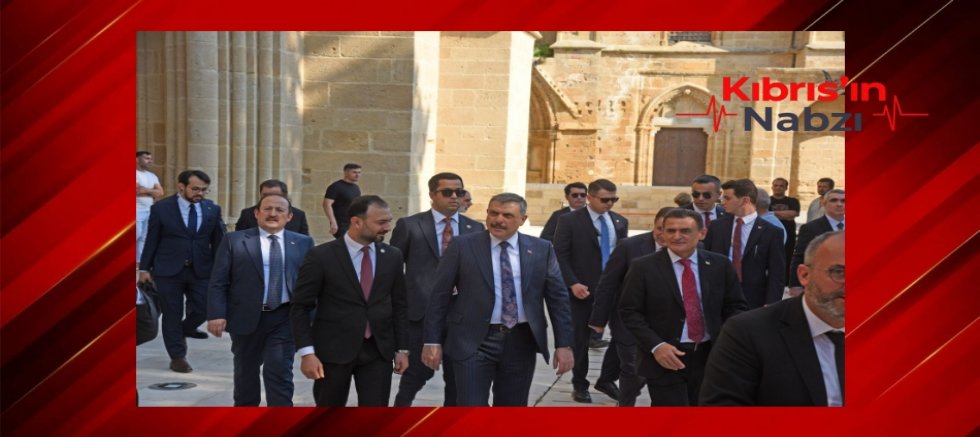 OĞUZ VE ÇİFTÇİ, SELİMİYE CAMİSİ’Nİ ZİYARET ETTİ