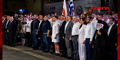 ANMA TÖRENİNE ŞORTLA KATILAN FİDİAS'A TEPKİ YAĞMURU