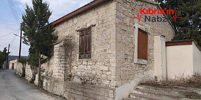 AYİOS THOMAS’TA CAMİ VE ESKİ OKUL BİNASINDA KORUMA ÇALIŞMALARI BAŞLADI