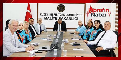 BAKAN BEROVA DÜNYA ŞAMPİYONU BUDO MİLLİ TAKIMINI KABUL ETTİ