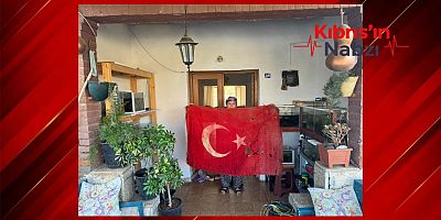 Kıbrıs Barış Harekatı Türk bayrağı emaneti