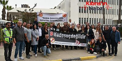BAŞBAKANLIK ÖNÜNDE 