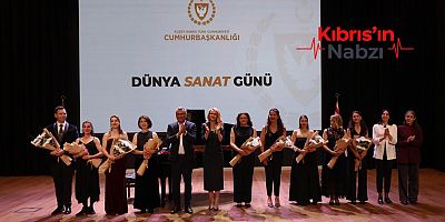 ERHÜRMAN: SANAT KONUŞSUN, SİYASET SUSMASI GEREKTİĞİ YERİ BİLSİN