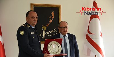 GAZETECİLER CEMİYETİ’NDEN ADALIER’E BAŞARI PLAKETİ 