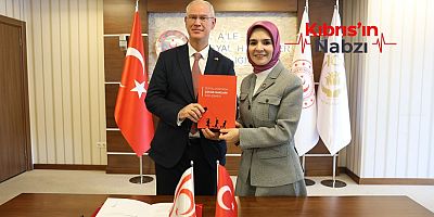 HASİPOĞLU, DİJİTAL DÜNYADA ÇOCUK HAKLARI SÖZLEŞMESİ'Nİ İMZALADI