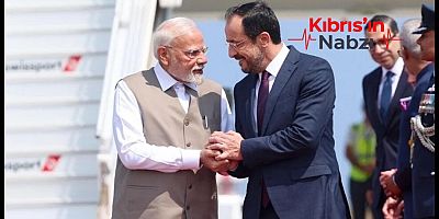 HRİSTODULİDİS, MODİ’YLE BİRARAYA GELDİ