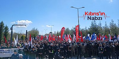 HÜKÜMET İLE SENDİKALAR GÖRÜŞTÜ