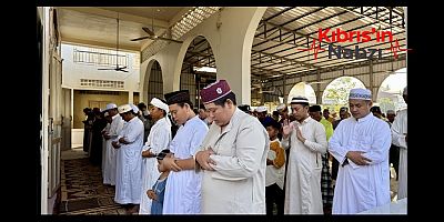İSLAM DÜNYASI KURBAN BAYRAMI'NI KUTLUYOR