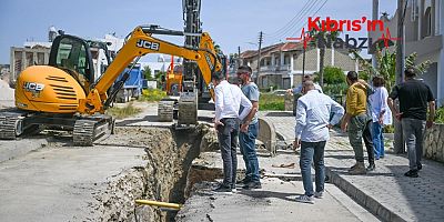 KERPİÇEVLER SOKAK BÖLGESİNDE KANALİZASYON ALTYAPI ÇALIŞMALARI SÜRÜYOR