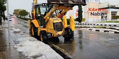BAF’TA KUVVETLİ YAĞMUR VE DOLU