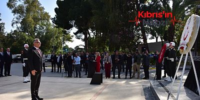 LEFKOŞA ATATÜRK ANITI’NDA TÖREN DÜZENLENDİ