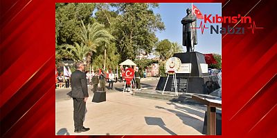 LEFKOŞA ATATÜRK ANITI ÖNÜNDE TÖREN DÜZENLENDİ