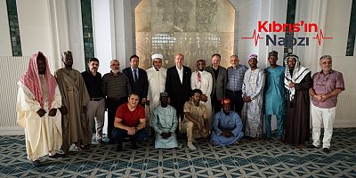 ÖZTÜRKLER BAYRAM NAMAZINI MİLLET CAMİİ'NDE KILDI
