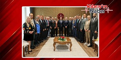 ÖZTÜRKLER: “KIBRIS TÜRK GENÇLİĞİNİN SESİ İZOLASYONLARDAN BÜYÜKTÜR”