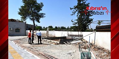PAŞAKÖY'DE ATATÜRK BÜSTÜ YENİLENİYOR