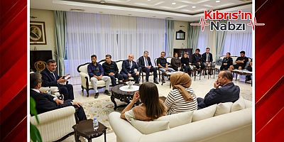 TC CUMHURBAŞKANI YARDIMCISI YILMAZ, KAYIP YAKINLARIYLA BİR ARAYA GELDİ