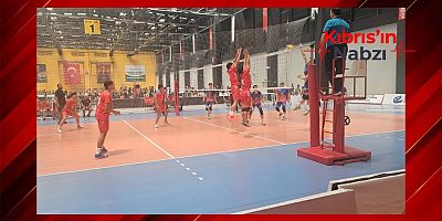 u 15 voleybol