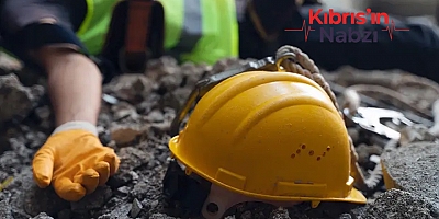 ÜÇ KATLI BİNADAN DÜŞEN İŞÇİ AĞIR YARALANDI