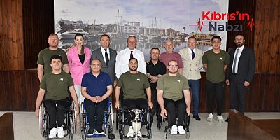 VAKIFLAR TEKERLEKLİ BASKETBOL TAKIMI’NDAN ATAOĞLU’NA TEŞEKKÜR ZİYARETİ