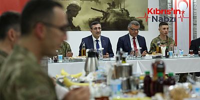 YILMAZ, İFTARINI KKTC'DE MEHMETÇİKLE YAPTI