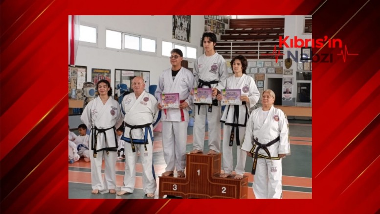 TAEKWONDOCULAR ŞÜKRÜ ARUSAN ANISINA YARIŞTI
