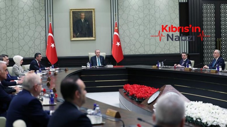 TÜRKİYE'DE KABİNE ORTA DOĞU GÜNDEMİYLE TOPLANIYOR